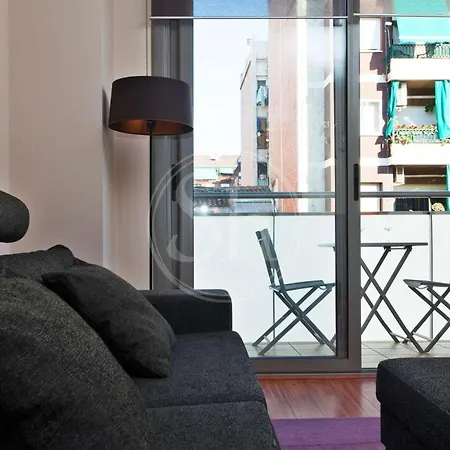 Near The Pujades Appartement *